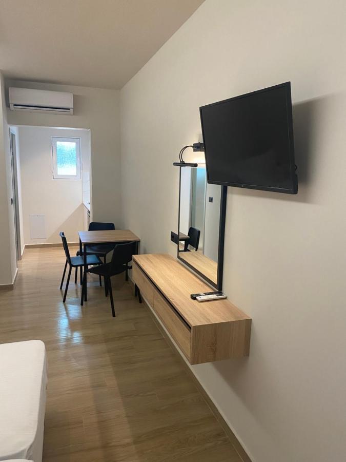 Barbie Hotel Apartments Ialysos  Dış mekan fotoğraf