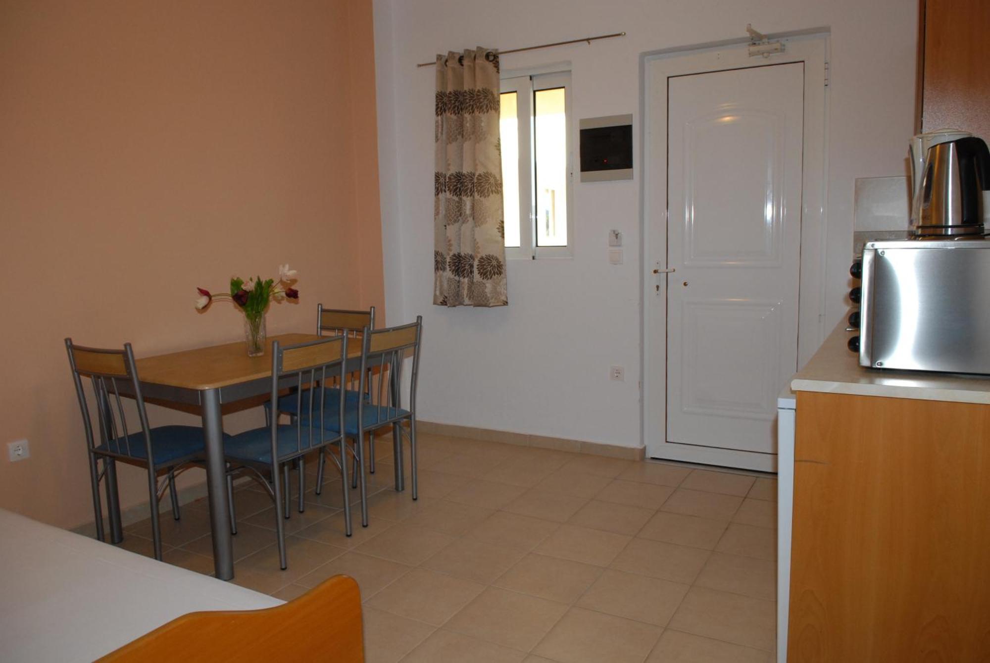 Barbie Hotel Apartments Ialysos  Dış mekan fotoğraf